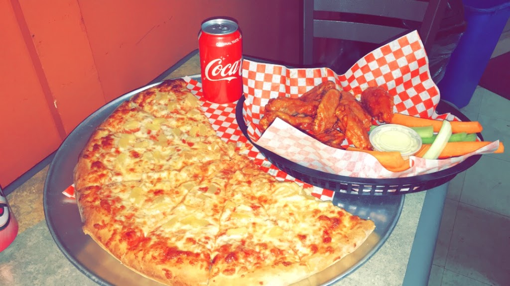 Vincents Red Hot Pizza & Subs | 324 Thorold Rd, Welland, ON L3C 3W6, Canada | Phone: (905) 735-4110