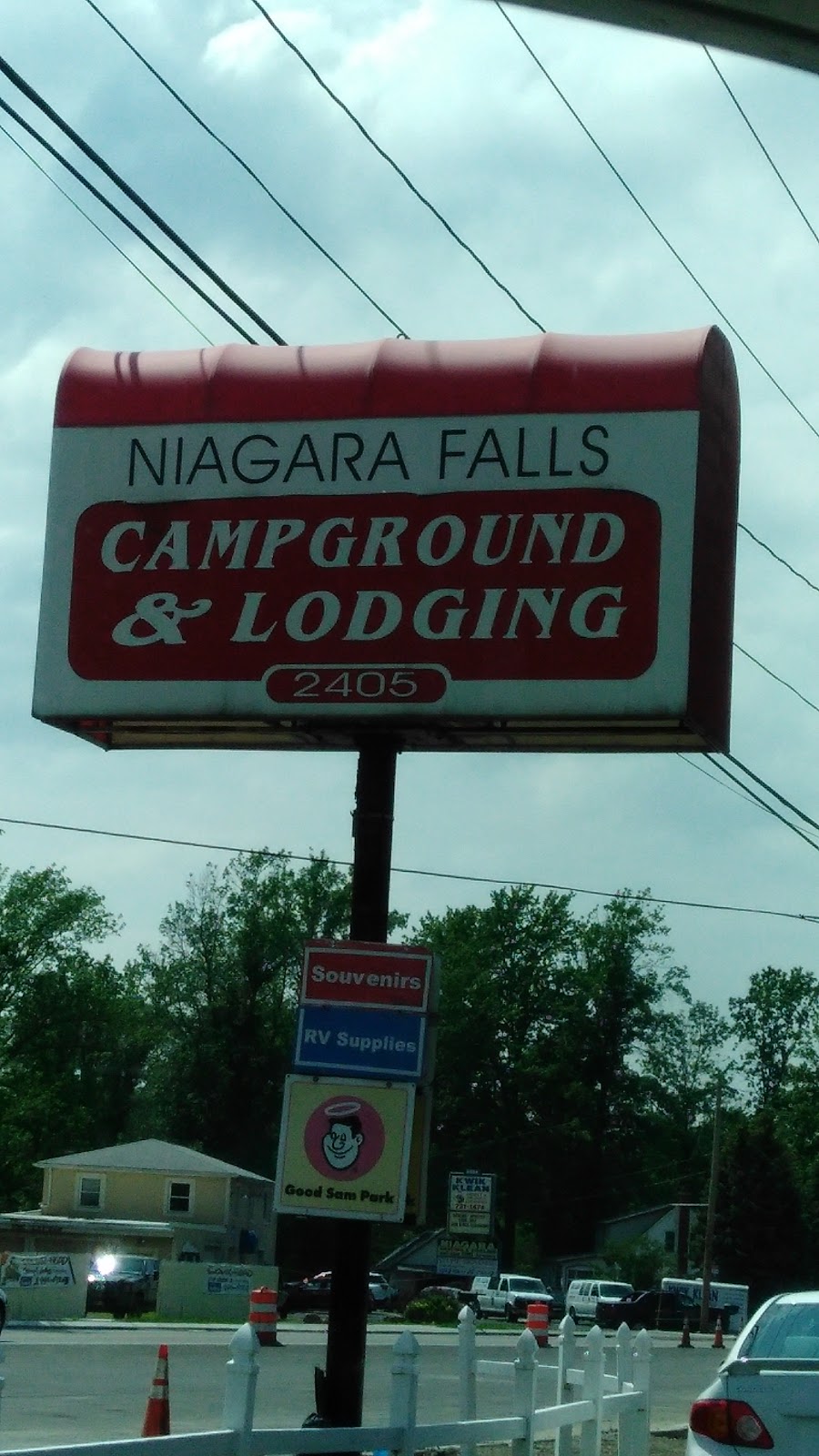 Niagara Falls Campground & Lodging | 2405 Niagara Falls Blvd, Niagara Falls, NY 14304, USA | Phone: (716) 731-3434
