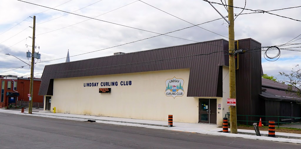 Lindsay Curling Club | 18 Peel St, Lindsay, ON K9V 3L8, Canada | Phone: (705) 324-3851
