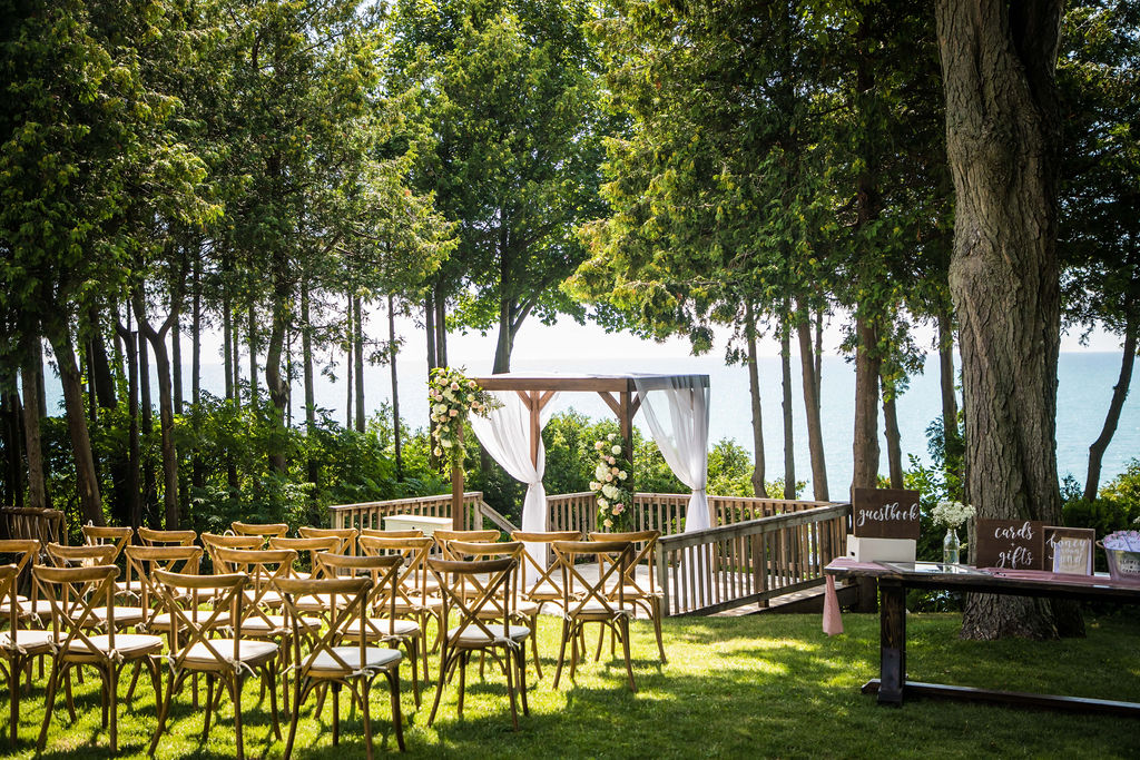 Devine Wedding Design | 102 Wimpole St, Mitchell, ON N0K 1N0, Canada | Phone: (519) 348-4191