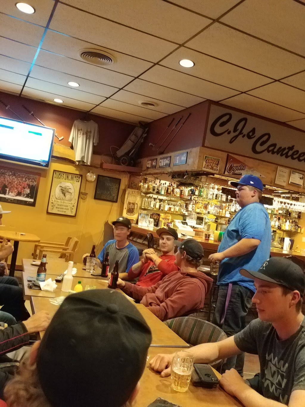 CJs Canteen & Castor Liquor Store | 5301 50 Ave, Castor, AB T0C 0X0, Canada | Phone: (403) 882-3855