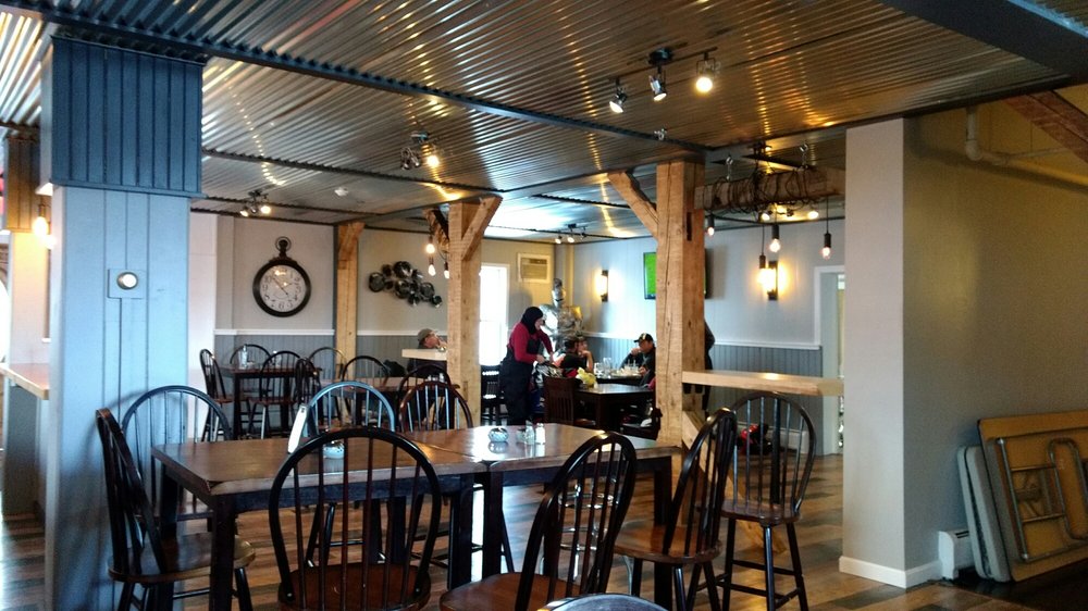 Essex House and Tavern | 138 Cross St, Island Pond, VT 05846, USA | Phone: (802) 723-9888