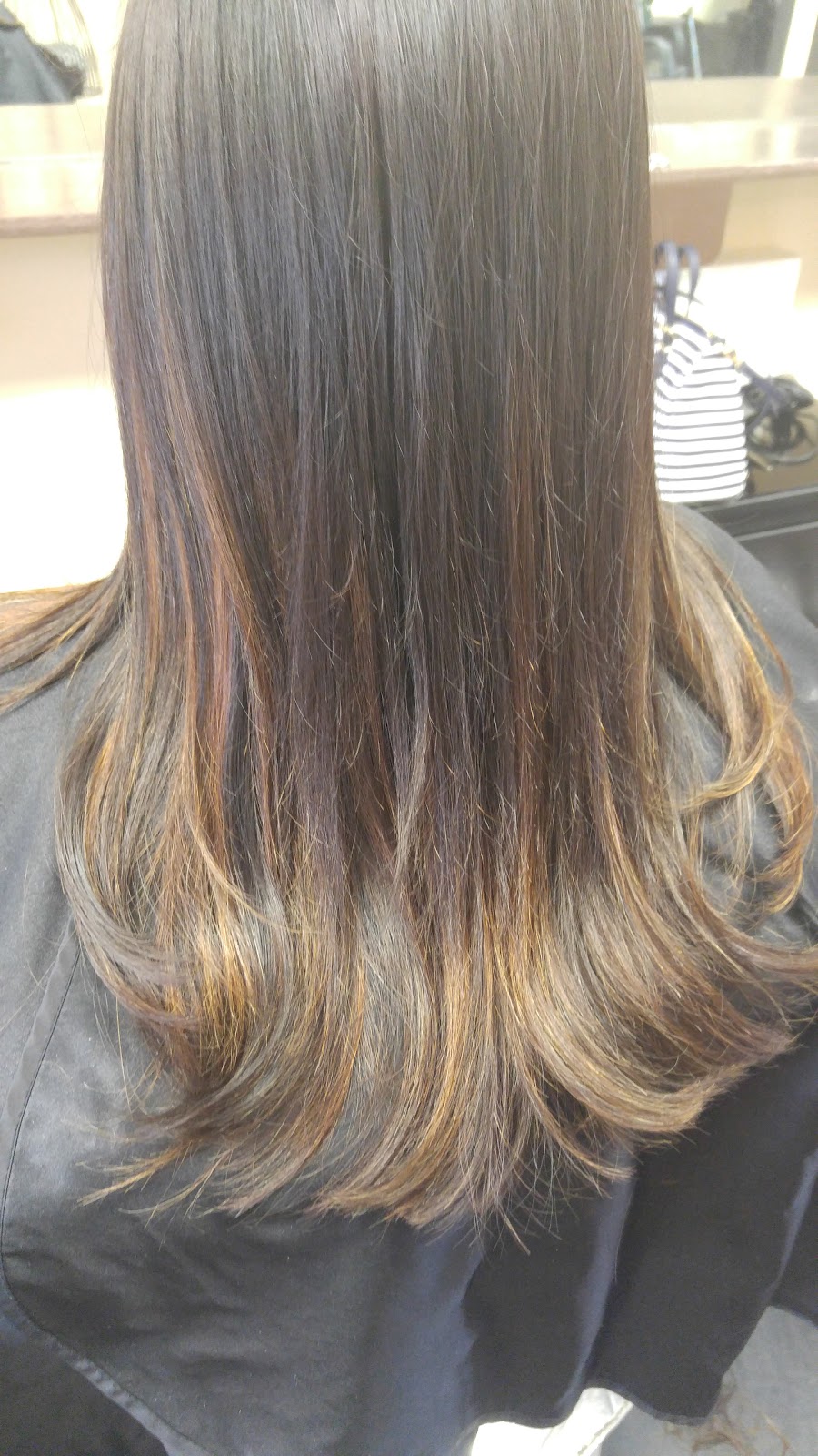Breeze Hair Salon | 2402 Lakeshore Rd W, Oakville, ON L6L 5V5, Canada | Phone: (289) 218-0161