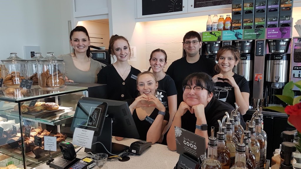 Good Earth Coffeehouse - Jim Pattison Childrens Hospital | 103 Hospital Dr, Saskatoon, SK S7N 0W8, Canada | Phone: (306) 649-0404