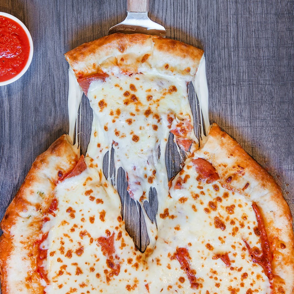Pizza Salvatoré | 725 Rue du S, Cowansville, QC J2K 2Y2, Canada | Phone: (450) 955-2222
