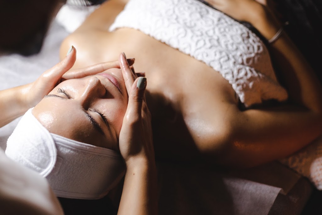 Esthetisoins | 1296 Rue Foch, Verdun, QC H4H 2R3, Canada | Phone: (514) 618-0953
