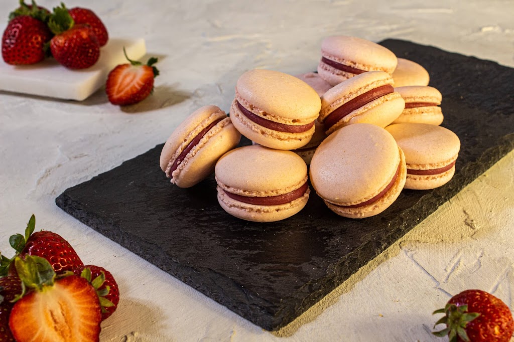 Zephyr Pâtisserie | 1582 Rue du Bordelais, Saint-Lazare, QC J7T 2C1, Canada | Phone: (514) 651-9794
