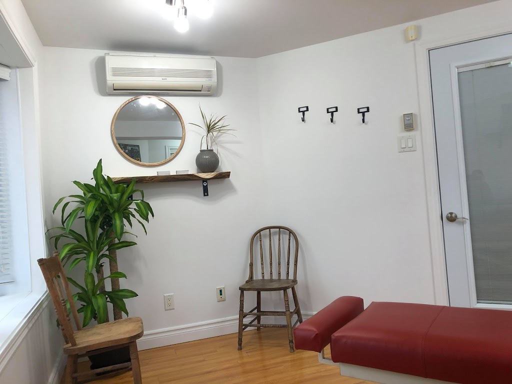 Clinique Chiropratique LHexagone | 892 QC-112, Saint-Césaire, QC J0L 1T0, Canada | Phone: (450) 469-5222