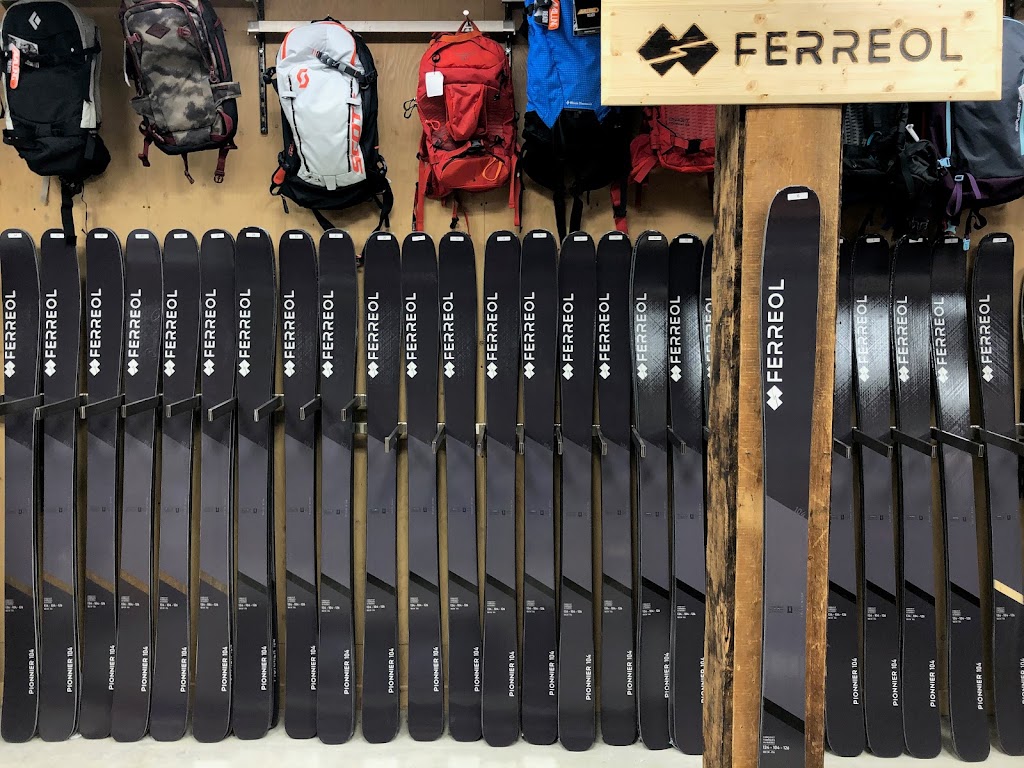 Ferreol skis haute performance | 9414 Bd Sainte-Anne, Sainte-Anne-de-Beaupré, QC G0A 3C0, Canada | Phone: (581) 995-3172