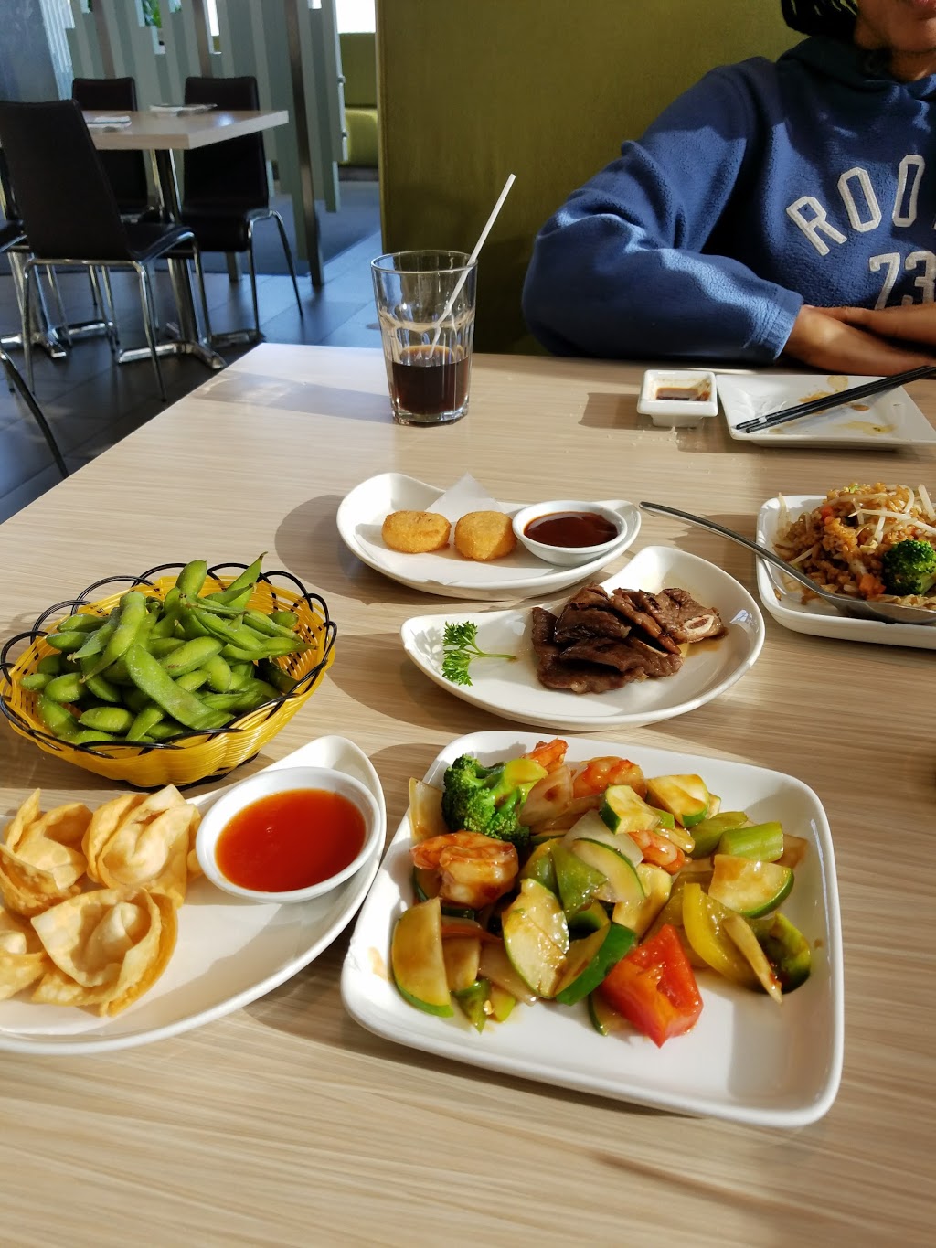 Makimono | 2378 Durham Regional Hwy 2, Bowmanville, ON L1C 3K7, Canada | Phone: (905) 697-8282