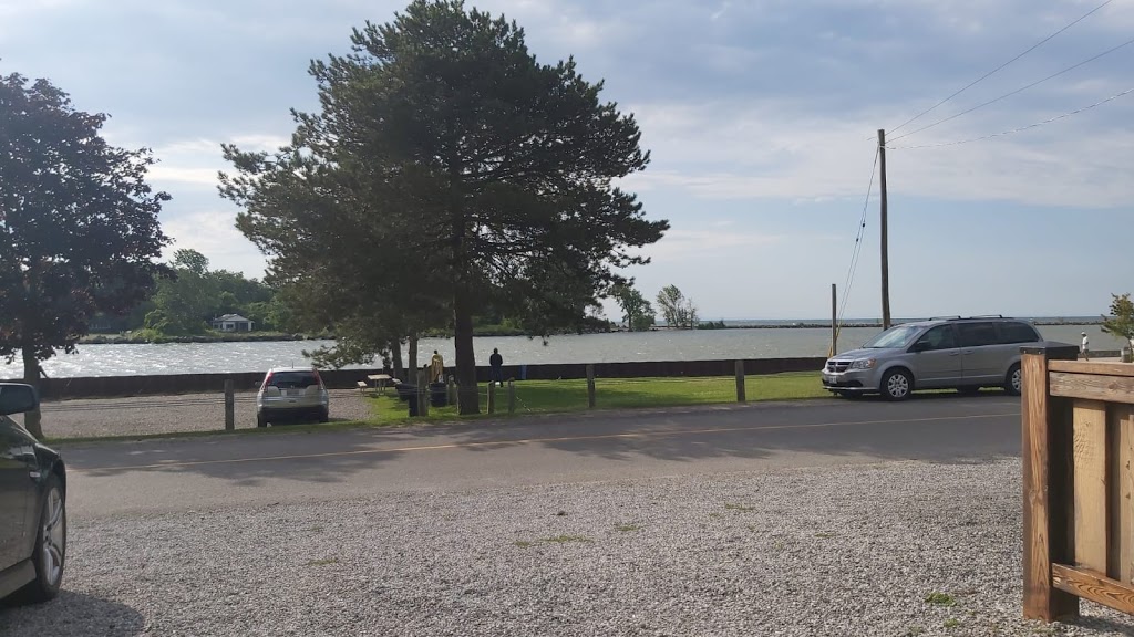 My Lighthouse Cottages | 2 Dover St, Dunnville, ON N1A 2W6, Canada | Phone: (289) 237-2154