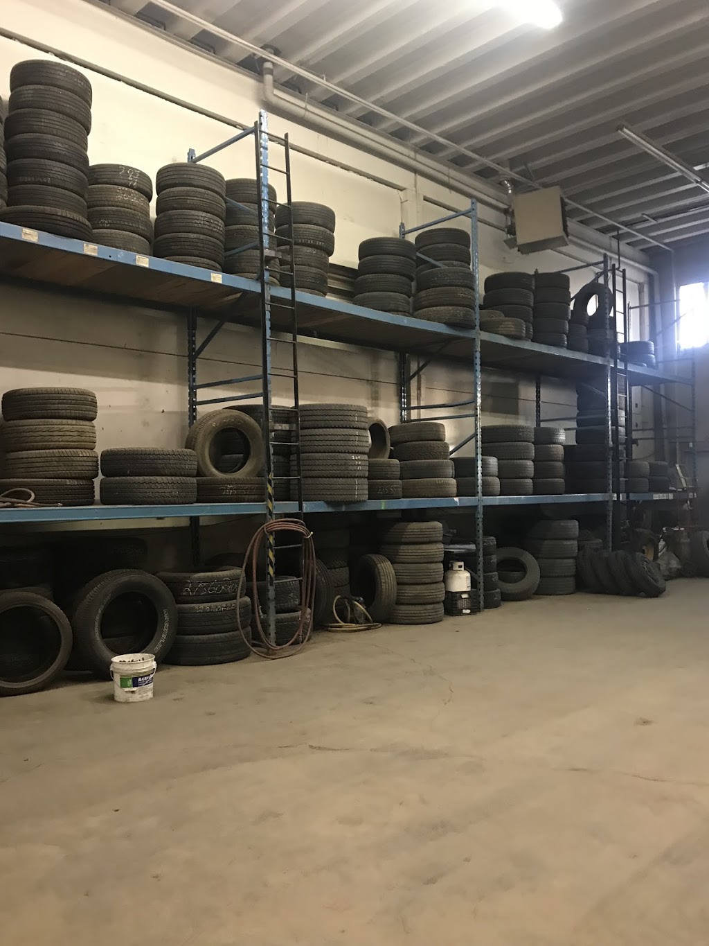 Action Tyre Ltd | 8240 31 St SE D, Calgary, AB T2C 1J1, Canada | Phone: (403) 236-4567