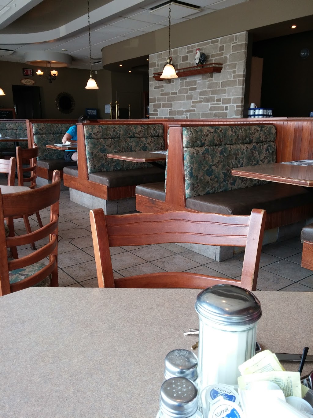 Oasis | 219 Rue Saint-Jacques, Saint-Jacques-le-Mineur, QC J0J 1Z0, Canada | Phone: (450) 245-1032
