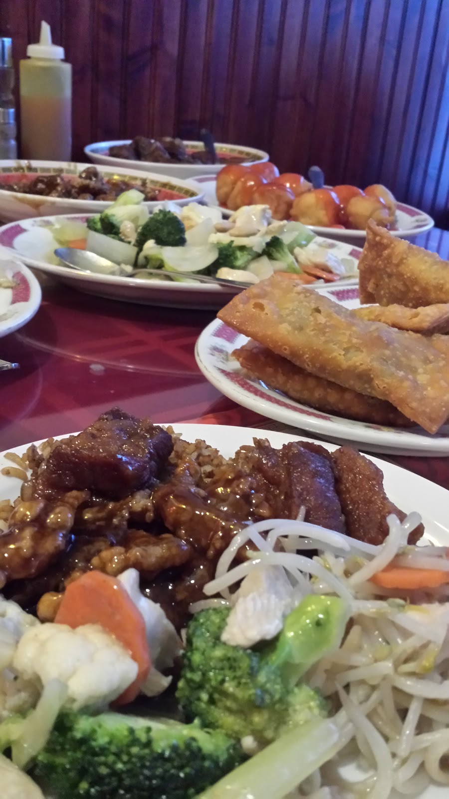 Tans Restaurant | 900 Cole Harbour Rd, Dartmouth, NS B2V 2J5, Canada | Phone: (902) 462-8267