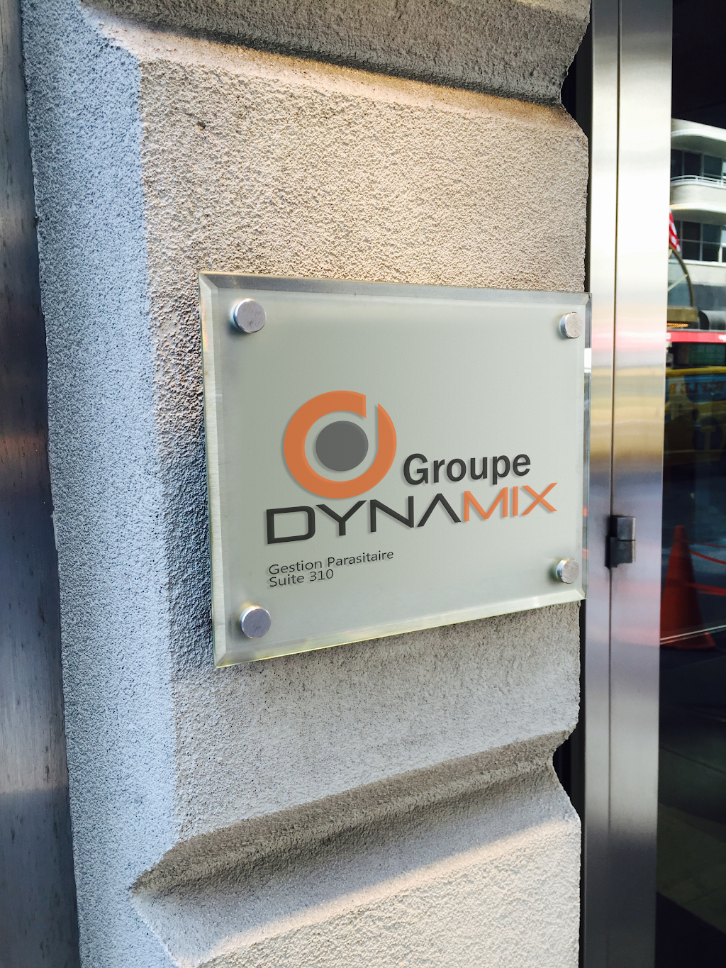 Groupe Dynamix Extermination | 2456 Rue Montarville Suite 310, Longueuil, QC J4L 2K8, Canada | Phone: (877) 927-6999