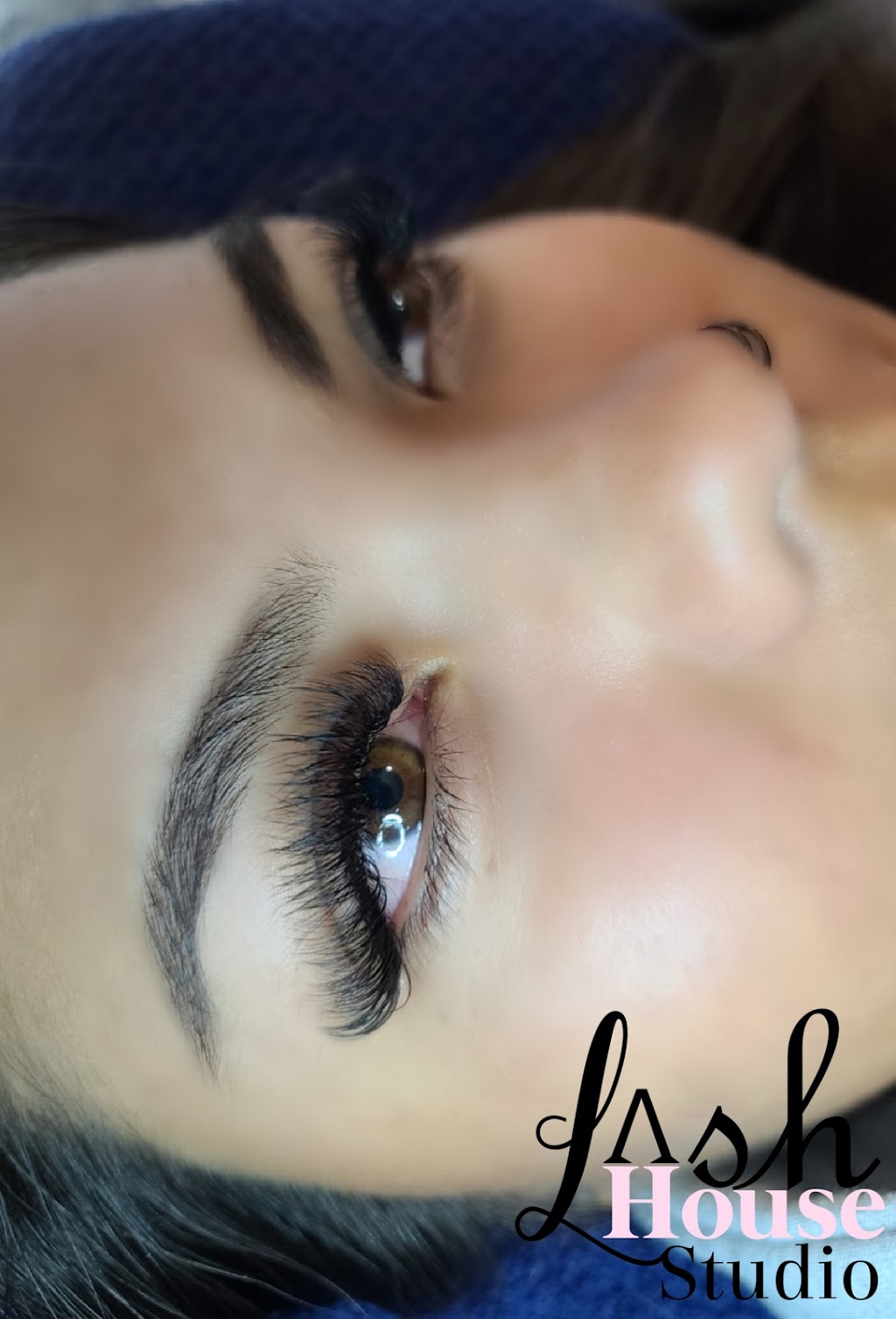 Luxury Lash House | 6119 Rexford Dr, Chilliwack, BC V2R 0L3, Canada | Phone: (604) 799-5268
