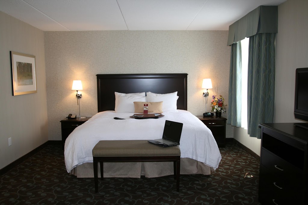 Hampton Inn & Suites by Hilton Barrie | 74 Bryne Dr, Barrie, ON L4N 9Y4, Canada | Phone: (705) 719-9666
