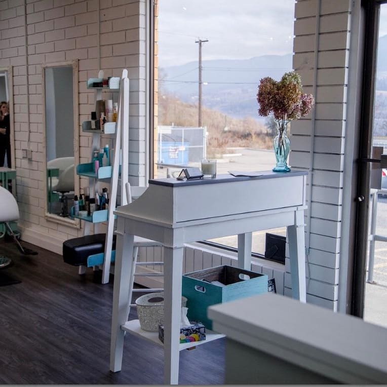 Stiletto @ Quaint Hair Design | 1-11852, BC-97, Lake Country, BC V4V 1E3, Canada | Phone: (604) 615-7059