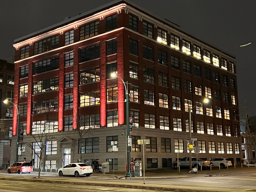 Toronto Office Cleaning Services | 26 Soho St suite 300, Toronto, ON M5T 1Z7, Canada | Phone: (647) 696-0711