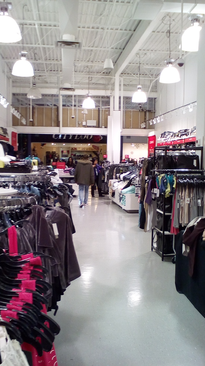 Calvin Klein | 1250 S Service Rd, Mississauga, ON L5E 1V4, Canada | Phone: (905) 274-4034