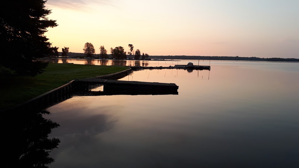 Six Foot Bay Resort and Golf Course | 52 Fire Rte 39, Buckhorn, ON K0L 1J0, Canada | Phone: (705) 657-8788