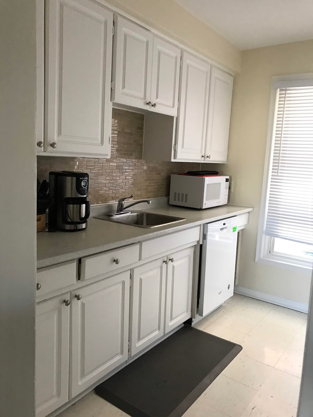Sarnia Rentals Townhomes & Apartments | Furnished & Unfurnished | 315 Indian Rd S, Sarnia, ON N7T 3W9, Canada | Phone: (289) 203-7494