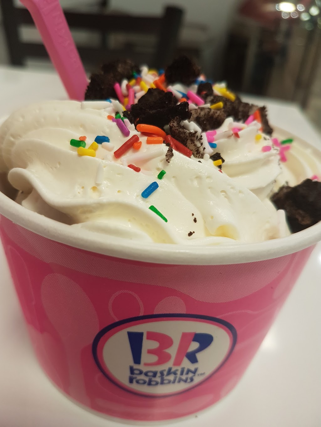 Baskin Robbins | 660 Eglinton Ave W #11, Mississauga, ON L5R 3V2, Canada | Phone: (905) 712-3131