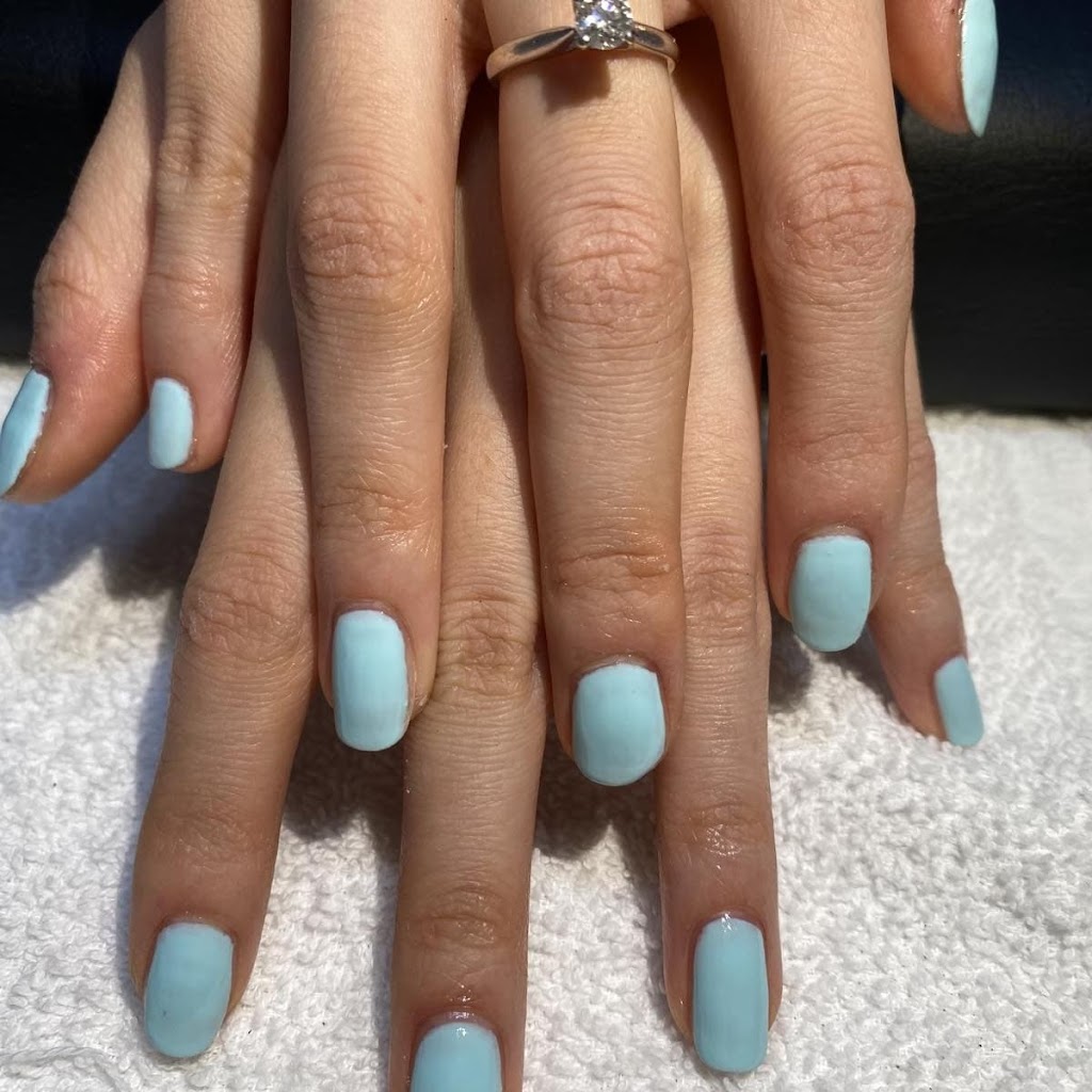 AT Hair and Nails Spa | 105 Starwood Dr, Guelph, ON N1E 7J9, Canada | Phone: (416) 830-5339