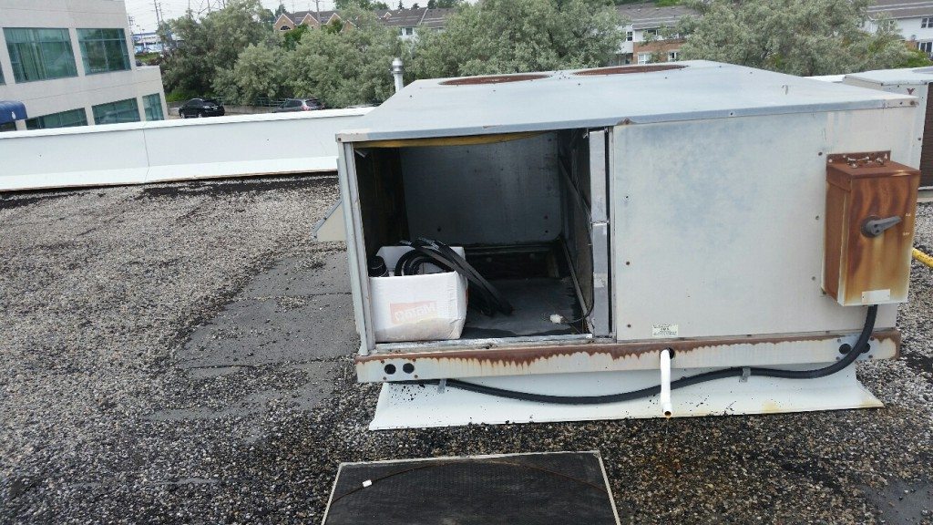 Sinclair Industrial Roofing Inc | 160 Applewood Crescent #1-2, Concord, ON L4K 4H2, Canada | Phone: (416) 746-5553