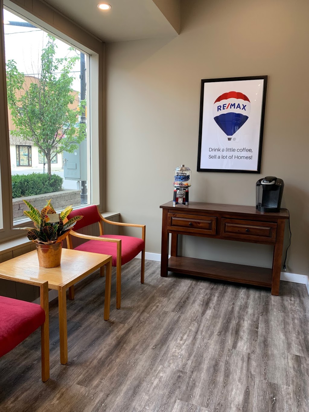 RE/MAX GREY BRUCE - CHESLEY - TEAM TEDFORD | 63 1st Ave S, Chesley, ON N0G 1L0, Canada | Phone: (519) 363-3335