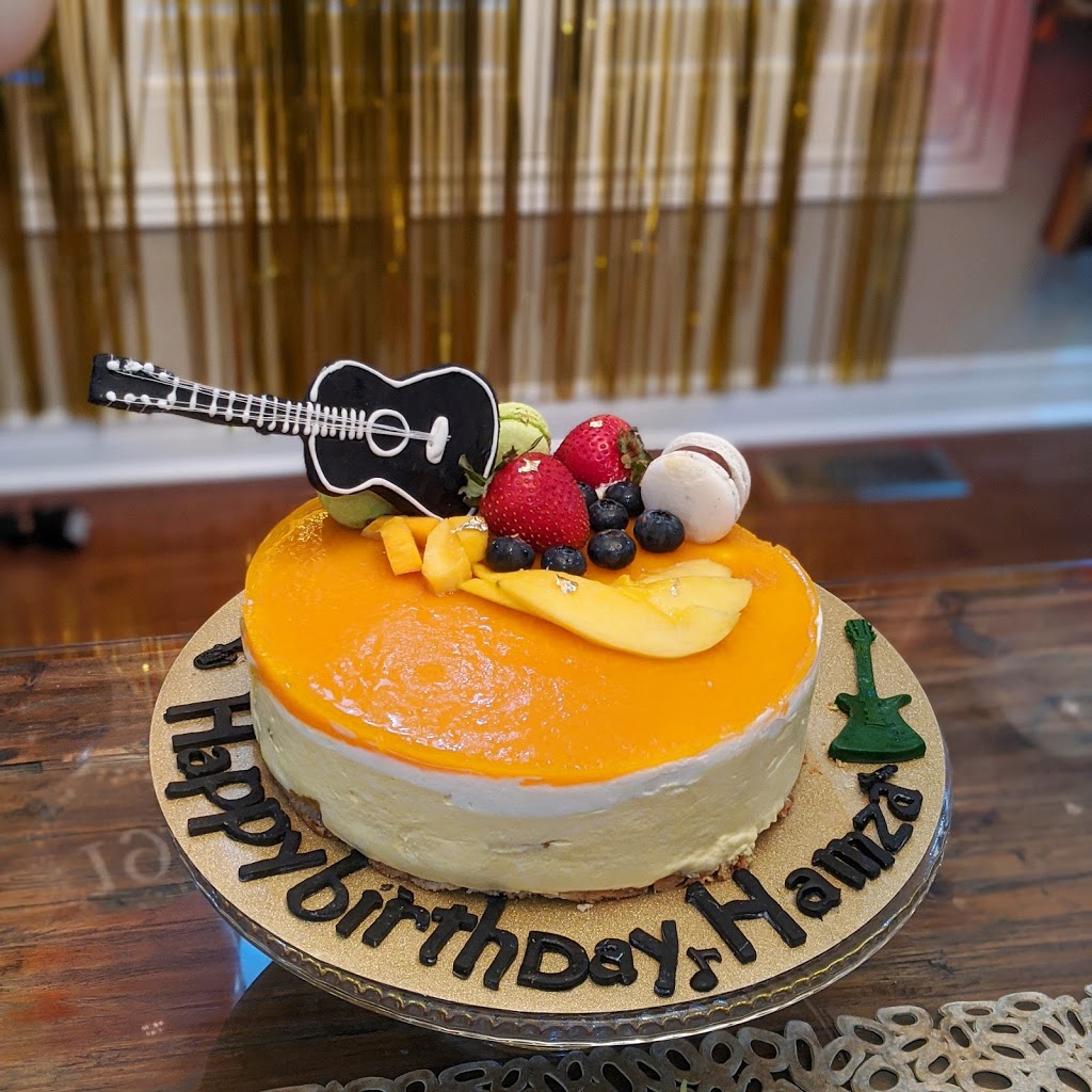 Cakes By Me Bakery | 1527 Stewart Crescent, Milton, ON L9T 6P8, Canada | Phone: (647) 832-5699