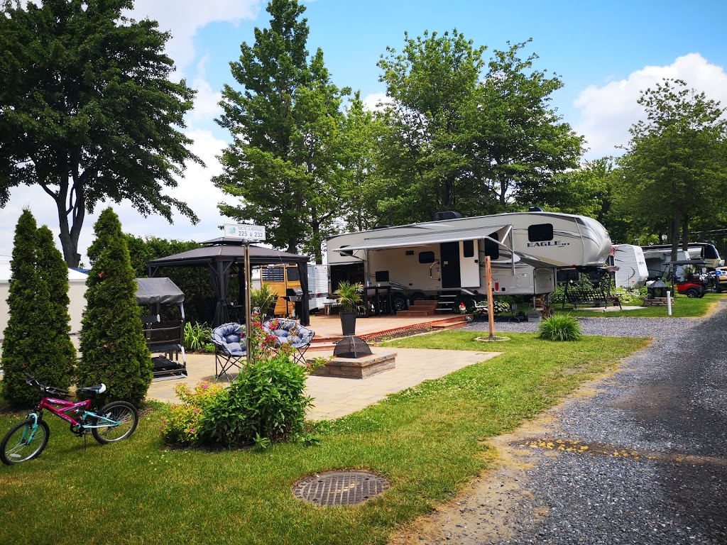 Camping Domaine Du Reve | 85 Rang de la Côte Double, Sainte-Angèle-de-Monnoir, QC J0L 1P0, Canada | Phone: (450) 469-2524