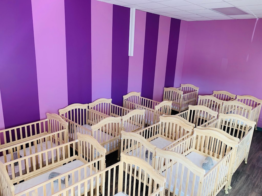 Garderie Educative Un Monde des Enfants | 685 Rue Hauterive, Laval, QC H7G 4L8, Canada | Phone: (450) 490-6006