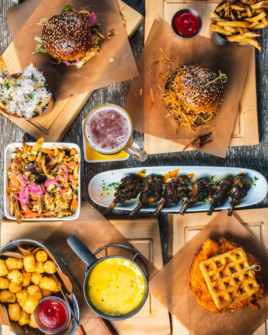 HAMBRGR Crown Point | 207 Ottawa St N, Hamilton, ON L8H 3Z4, Canada | Phone: (905) 312-1313