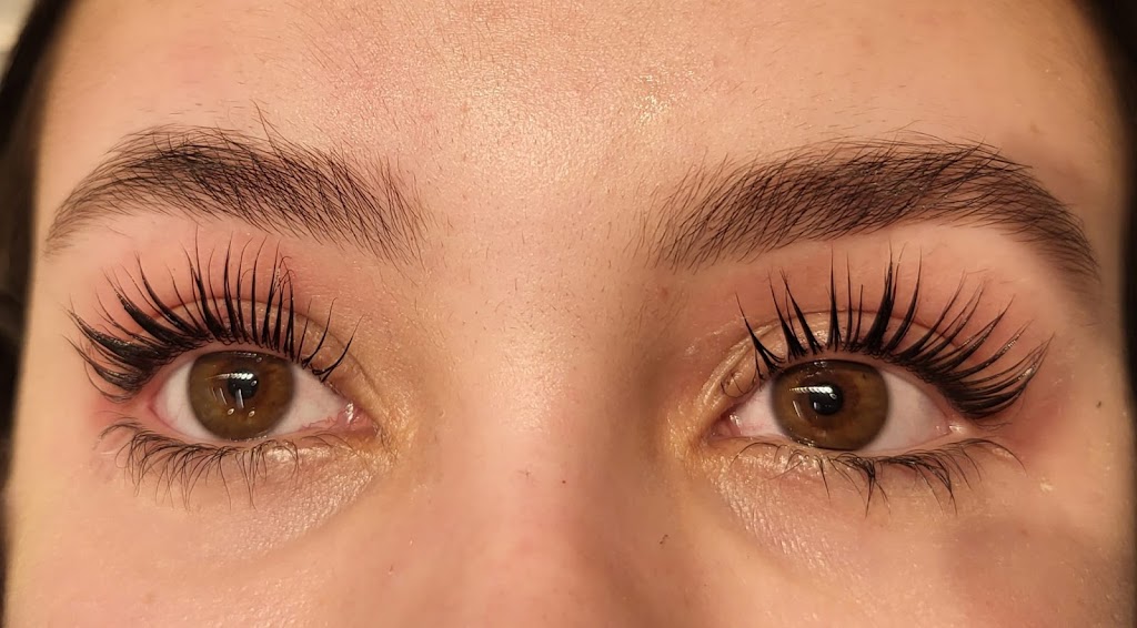GLOW Skincare & Threading Studio | 1150 Sandbar St, London, ON N6G 0G6, Canada | Phone: (226) 977-1251