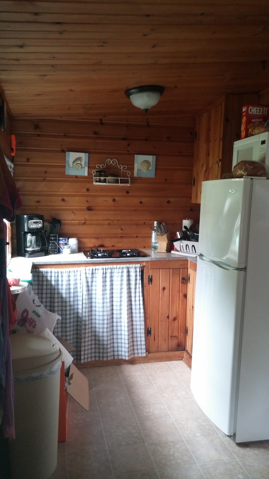 Roses Cabins | 5095 Lakeshore Rd, Lexington, MI 48450, USA | Phone: (810) 712-3777