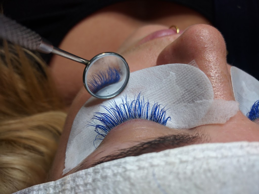 Jen & Nicole- Barber and Spa | 2 Lakeside Park Dr, Lakeside, NS B3T 1T7, Canada | Phone: (902) 452-1251