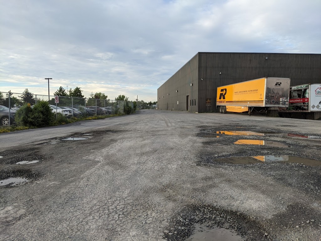 Robert Transport / BMR | 1215 Rue Volta, Boucherville, QC J4B 5H1, Canada | Phone: (514) 521-1416 ext. 5010