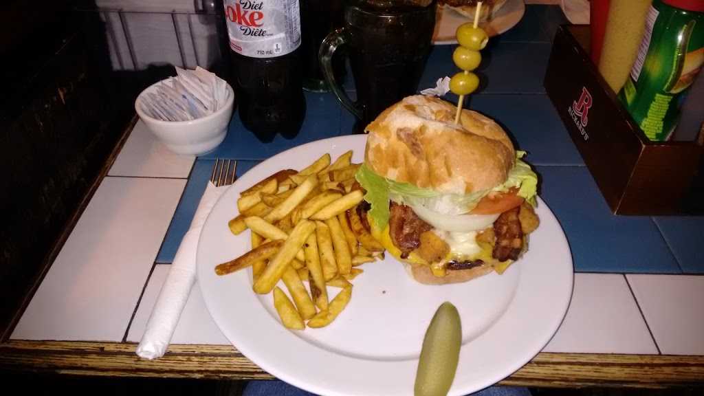 Westside Bar & Grill | 304 St Andrews St, Cambridge, ON N1S 1P3, Canada | Phone: (519) 624-0404