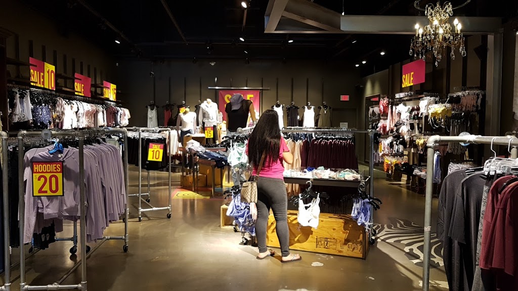 Garage | 805 Boyd Street #E130, New Westminster, BC V3M 5X2, Canada | Phone: (604) 515-7175
