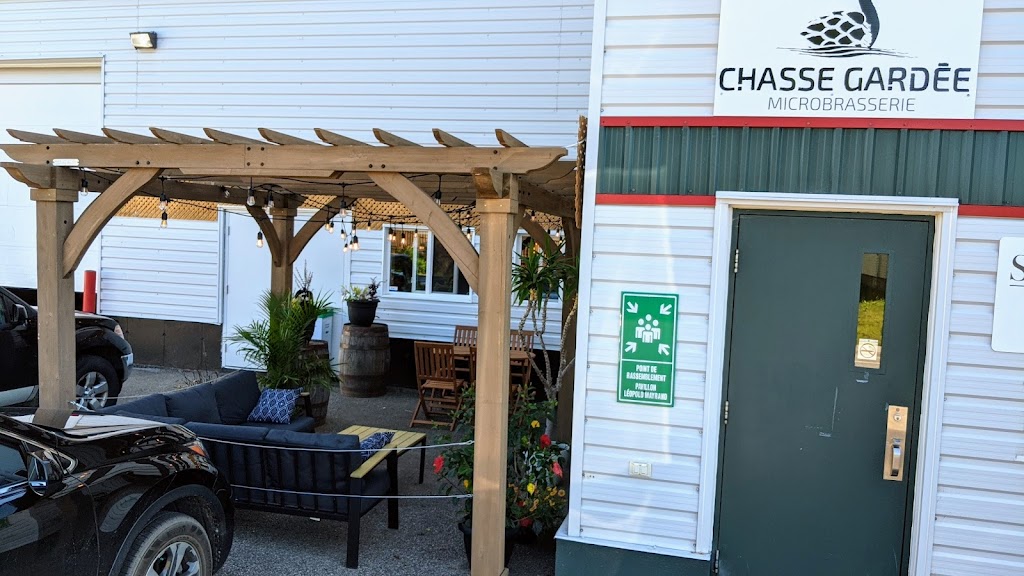 Chasse Gardée - Microbrasserie | 64-C Rue Principale Nord, entrée via, Rue Lèvesque, Sacré-Coeur, QC G0T 1Y0, Canada | Phone: (581) 234-8297