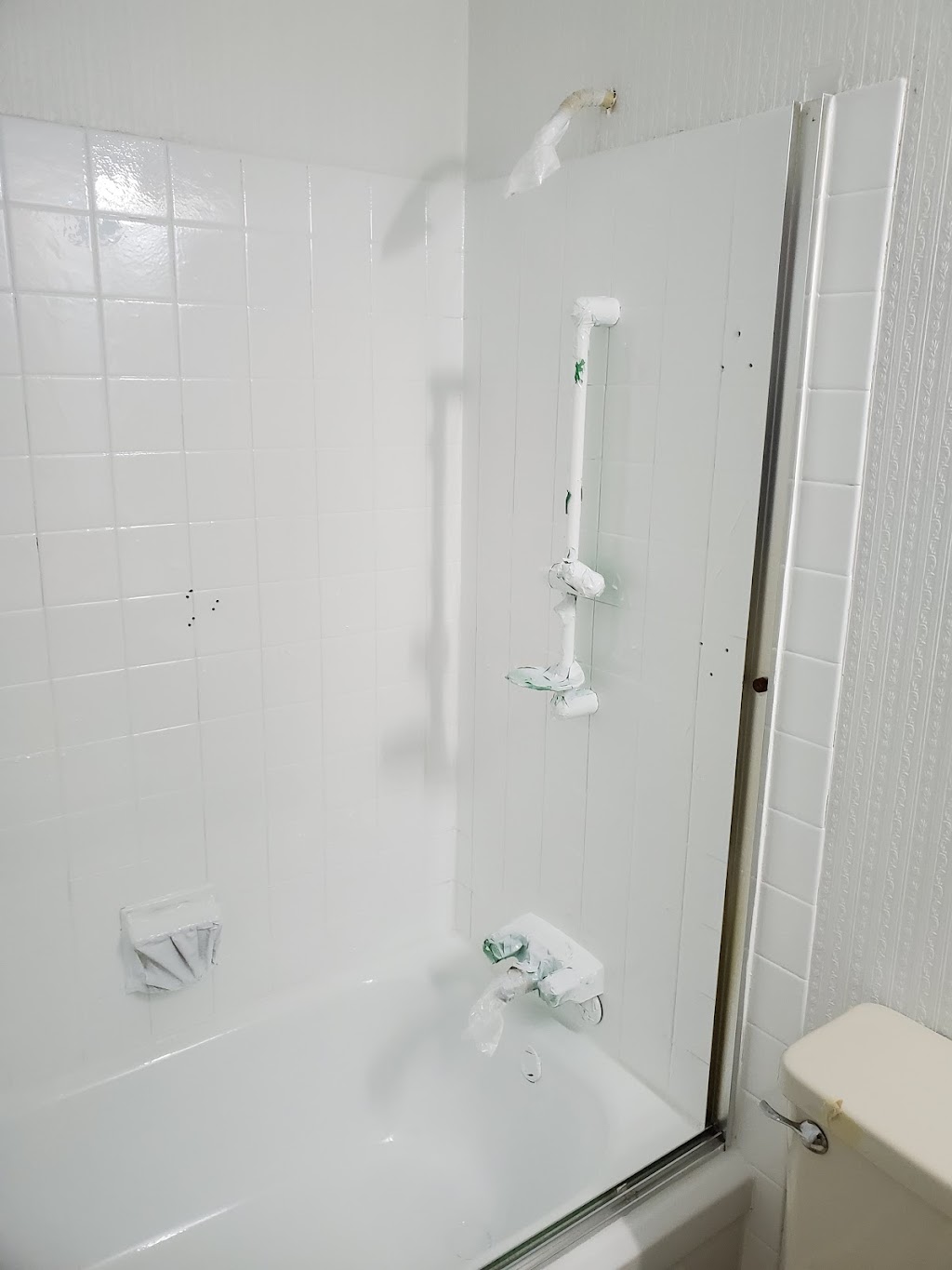 Quality Bathtub & Tiles Refinishing /Reglazing | Unite 65, 16388 85 Ave, Surrey, BC V4N 5G2, Canada | Phone: (778) 903-5533