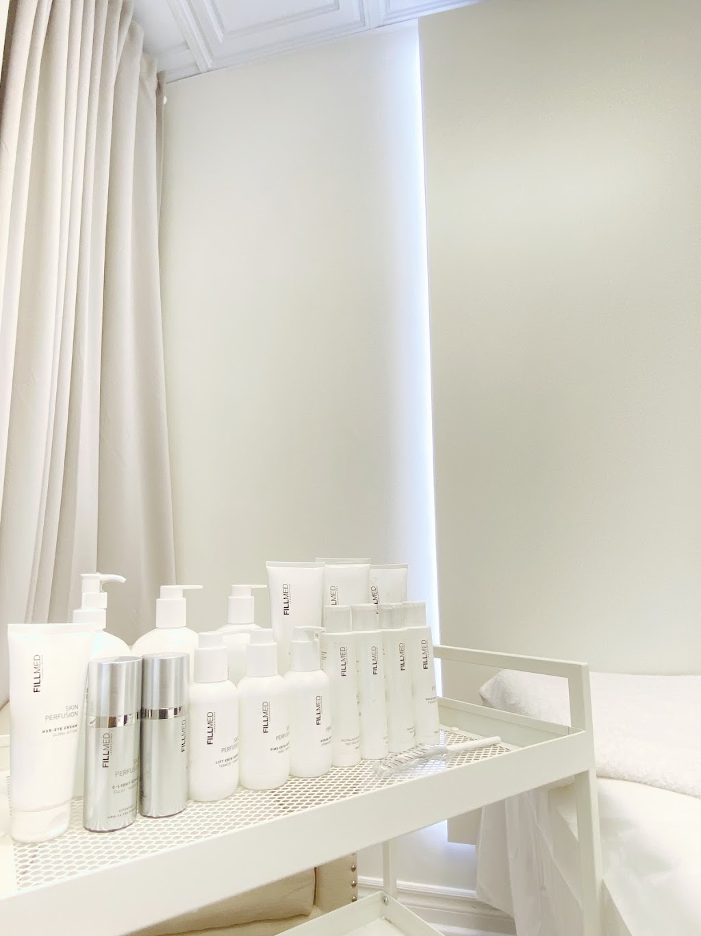Little Bird Cosmetic Clinic | 3311 Bayview Ave Suite 101, North York, ON M2K 1G4, Canada | Phone: (647) 348-2233