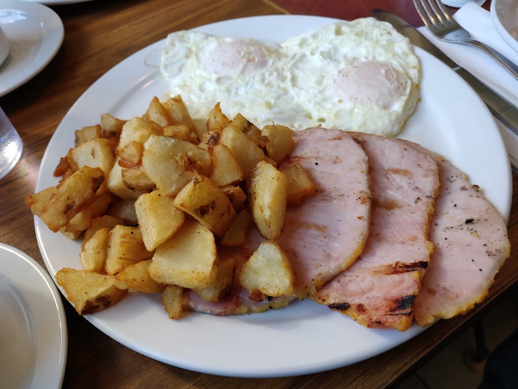 Del-Mar Restaurant | 1677 Dundas St, London, ON N5W 3C6, Canada | Phone: (519) 451-6120