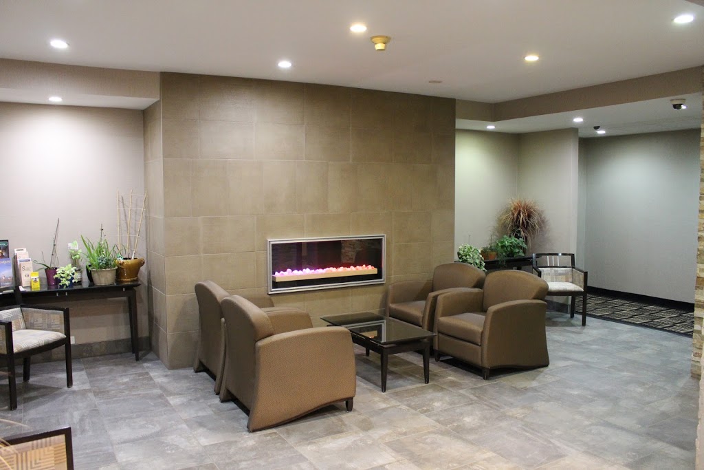 Versatile Inn Hotel | 1716 London Line, Sarnia, ON N7T 7H2, Canada | Phone: (519) 541-9400