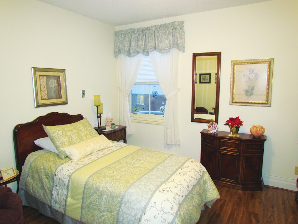 Malcolm Place | 255 Durham St, Kincardine, ON N2Z 2X9, Canada | Phone: (519) 396-5800