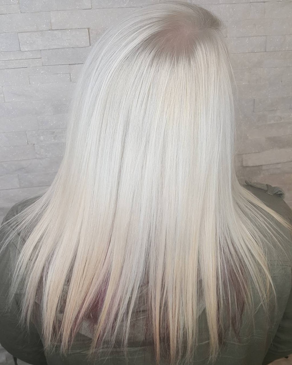 Indigo Hair Works | 129 Michigan Ave, Point Edward, ON N7V 1E5, Canada | Phone: (519) 491-0640