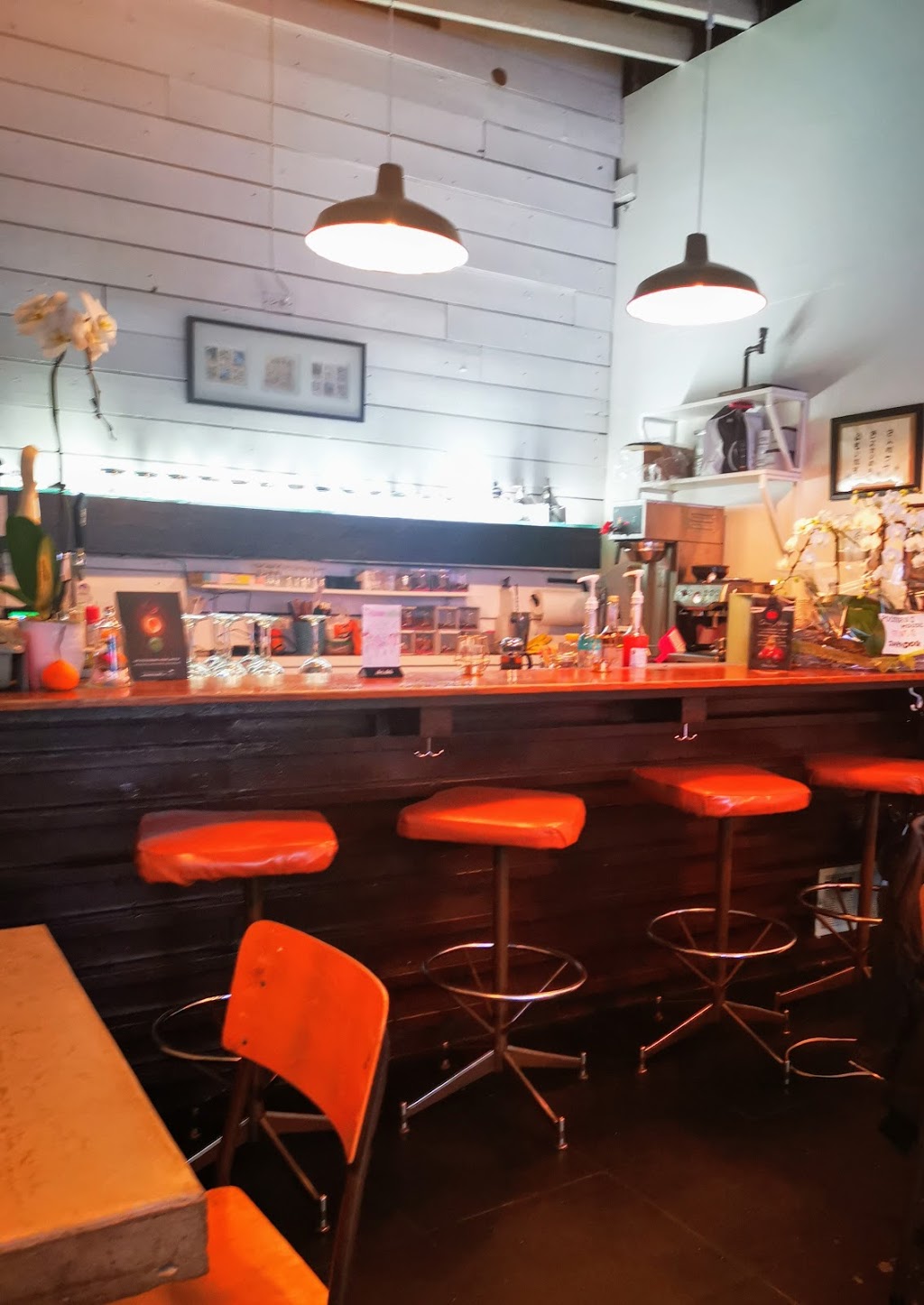 Poccoros House | 630 Kingsway, Vancouver, BC V5T 3K4, Canada | Phone: (604) 423-4899