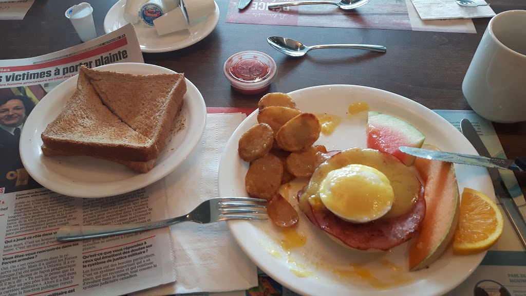 Restaurant Normandin | 1243 Rue Charles Albanel, Québec, QC G1X 4Y5, Canada | Phone: (418) 877-7790