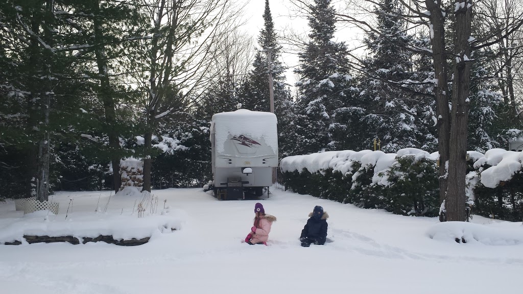 Rockcliffe Trailer Park | 2728 Monck Rd, Kirkfield, ON K0M 2B0, Canada | Phone: (705) 454-1010